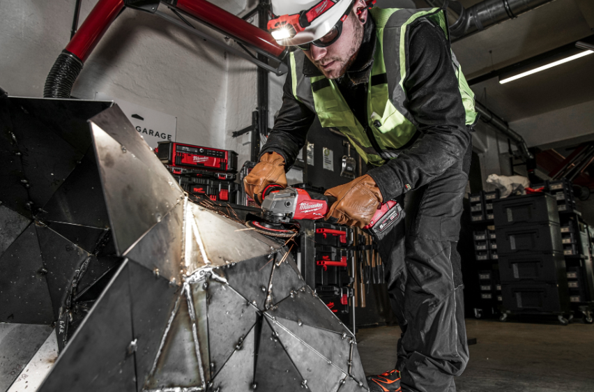 M18 FUEL™ ONE-KEY™ 125 mm braking angle grinder with paddle switch | BCZA
