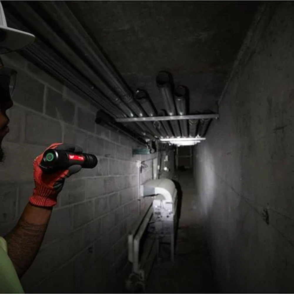 USB rechargeable flashlight 2000 lumens | L4 FL2000-301 | 4933479637