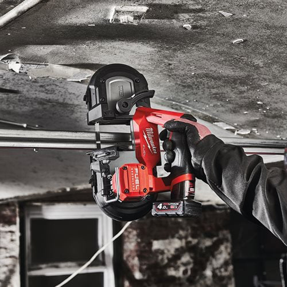 M12 FUEL™ sub compact band saw with 64 mm cutting capacity | M12 FBS64-402C | 4933478440