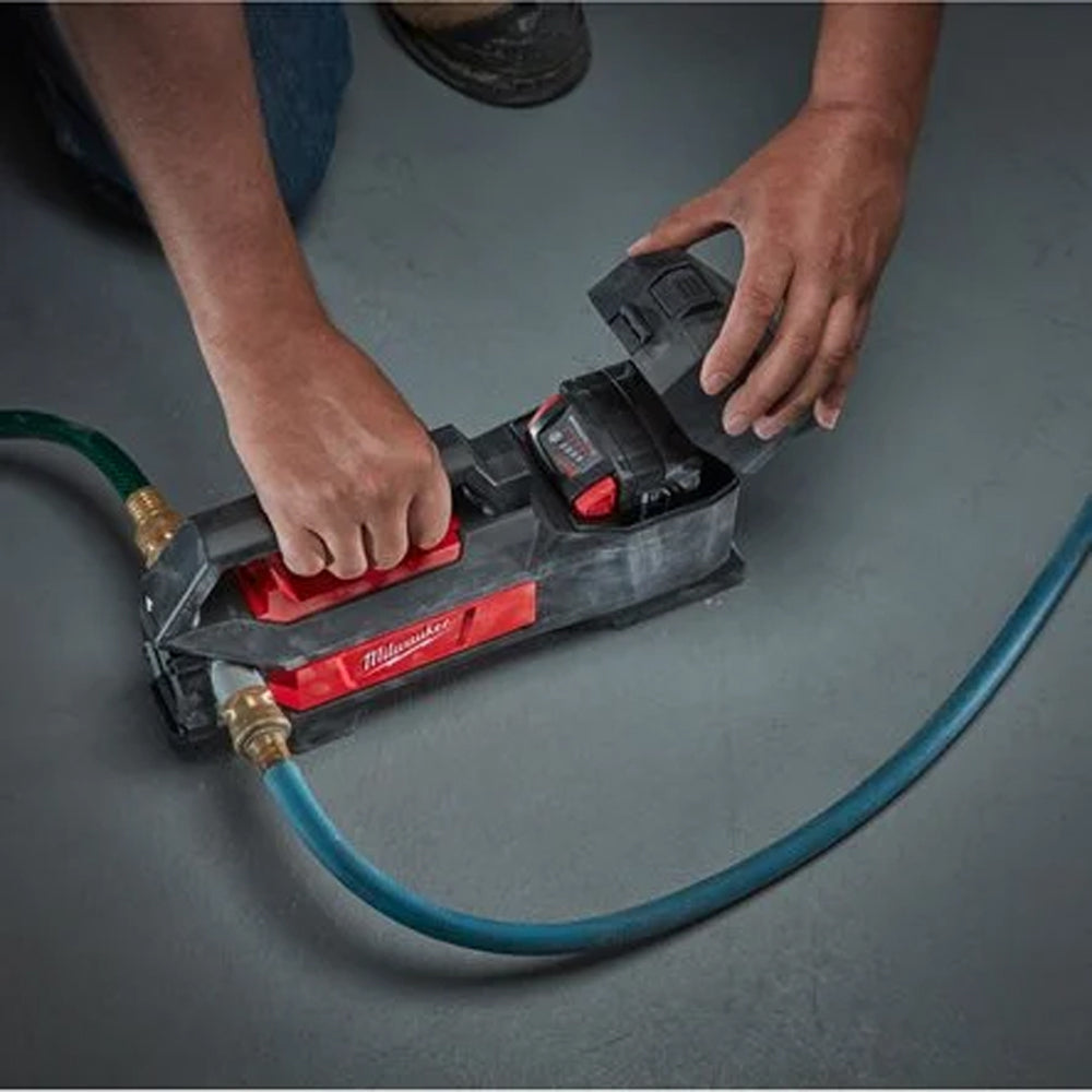 M18™ compact transfer pump | M18 BTP-0 | 4933471494