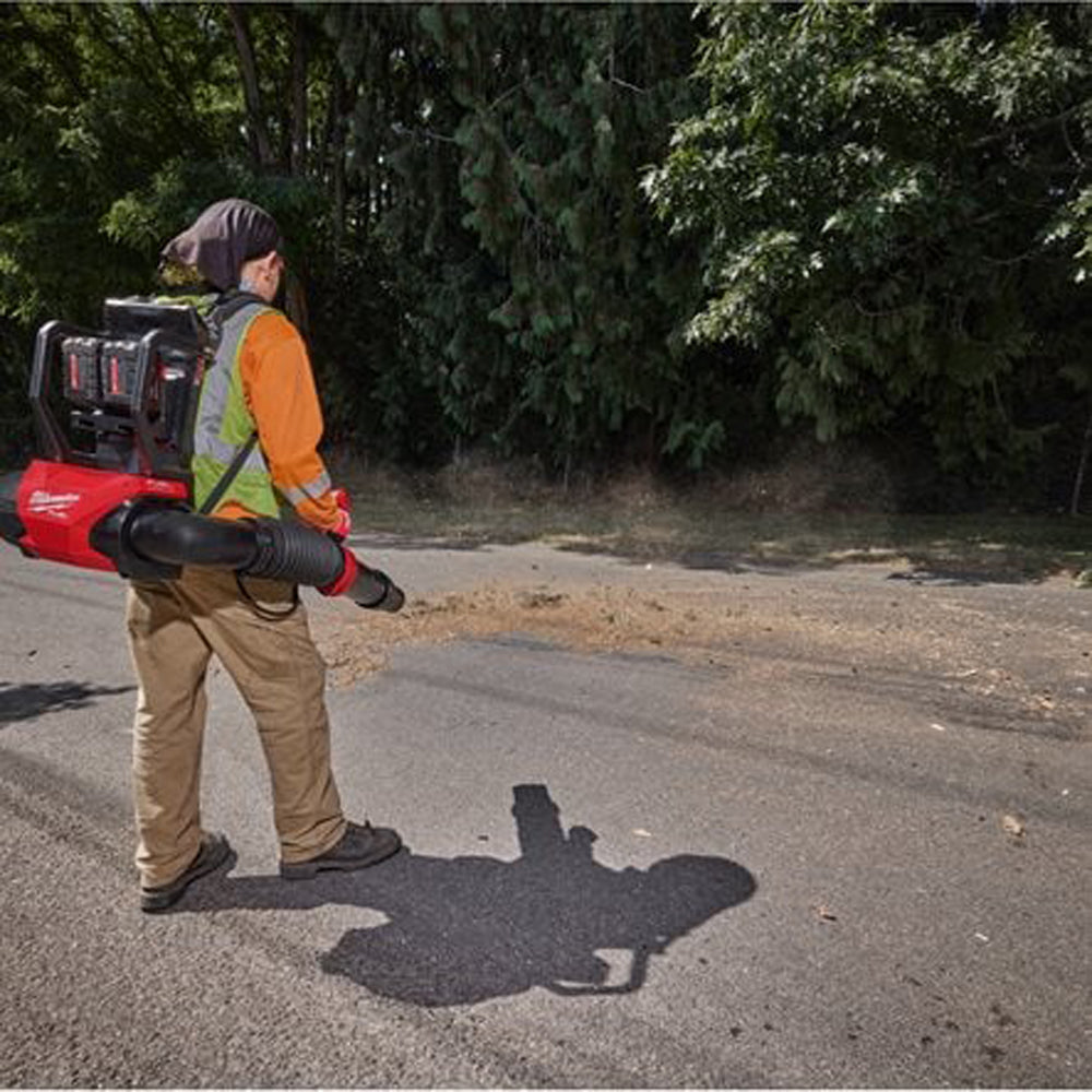 M18 FUEL™ dual battery backpack blower | M18 F2BPB-0 | 4933493212