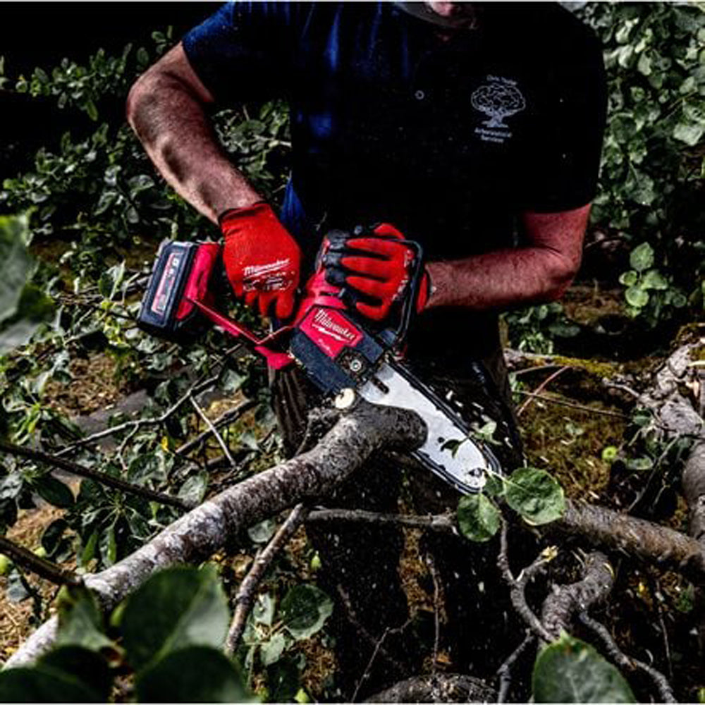 M18 FUEL™ HATCHET™ pruning saw 20 cm | M18 FHS20-0 | 4933480117
