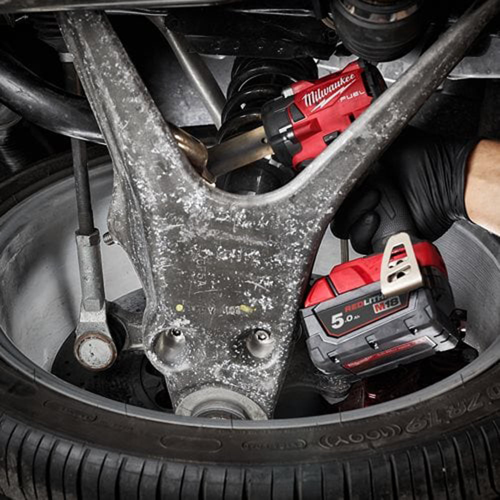 M18 FUEL™ ½″ compact impact wrench with friction ring | M18 FIW2F12-502X | 4933478443