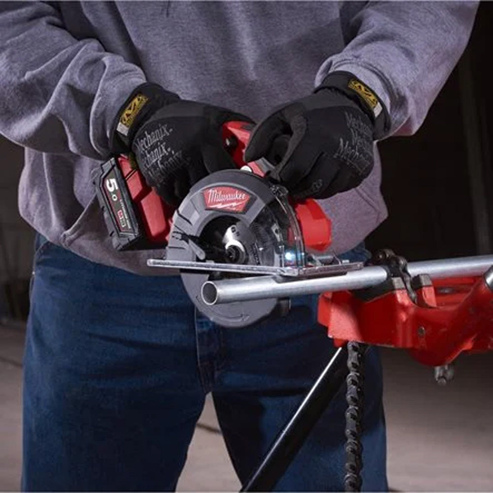 M18 FUEL™ 57 mm metal circular saw | M18 FMCS-0X | 4933459192