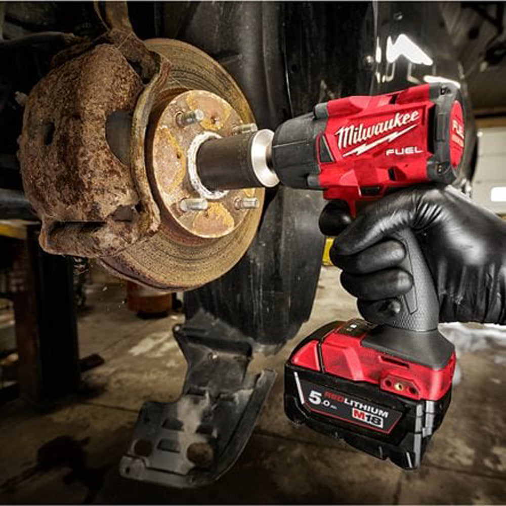 M18 FUEL™ ½″ mid-torque impact wrench with friction ring | M18 FMTIW2F12-0X