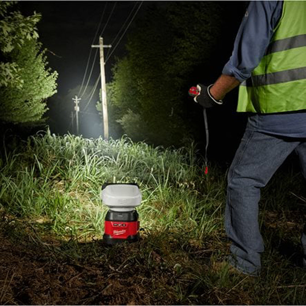 M18™ utility remote spot light with ONE-KEY™ | M18 URSL-0 | 4933498303