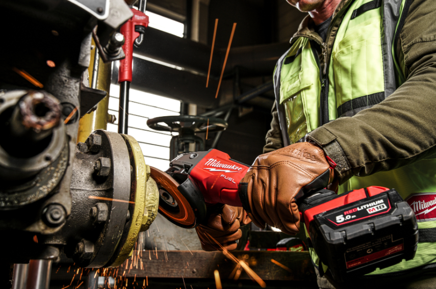 M18 FUEL™ 125 mm variable speed & braking angle grinder with paddle switch | BCZA