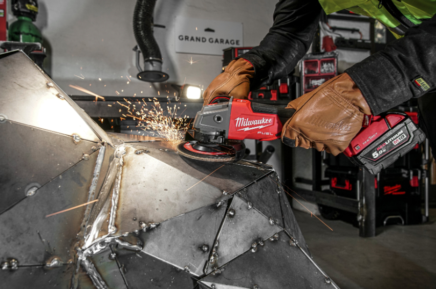 M18 FUEL™ ONE-KEY™ 125 mm braking angle grinder with paddle switch | BCZA